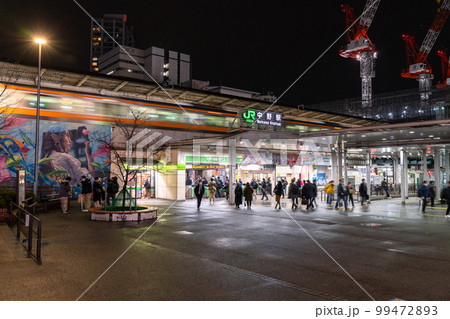 《東京都》中野駅前・都市風景 99472893