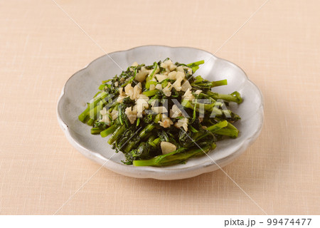 春菊のニンニク炒め 春菊のニンニク炒め 99474477
