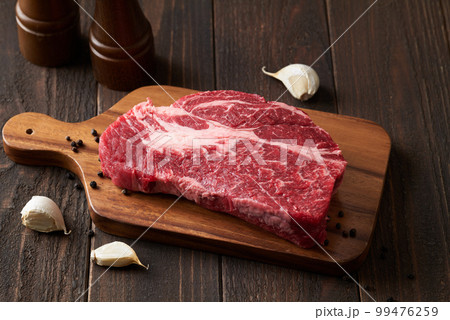 アメリカ産アンガス牛　肩ロースステーキ用　厚切り肉 99476259