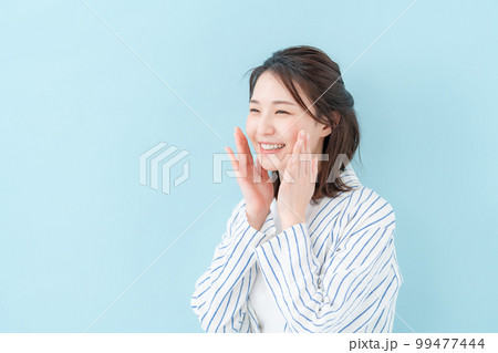 女性　ビューティー　うるおい 99477444