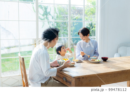 家族の食卓 家族の食卓 99478112