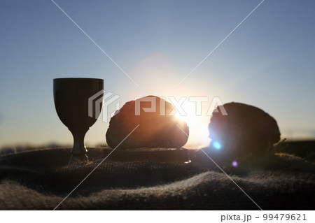クロス 聖餐式 ワイン 99479621