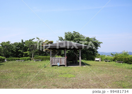 飯盛山の山頂 飯盛山の山頂 99481734