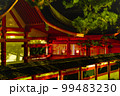 世界遺産宮島の厳島神社回廊 99483230