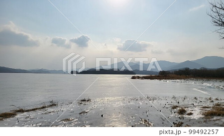 冬の風景 川 北漢江 99492257