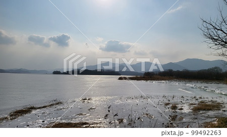 冬の風景 川 北漢江 99492263
