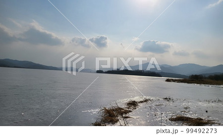 冬の風景 川 北漢江 99492273