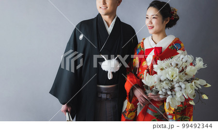 色打掛の新郎新婦 色打掛の新郎新婦 99492344