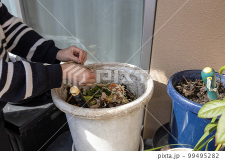 家庭の自作コンポスト 家庭の自作コンポスト 99495282