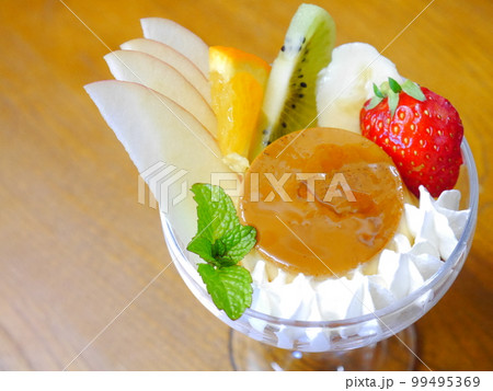 プリンアラモード 99495369