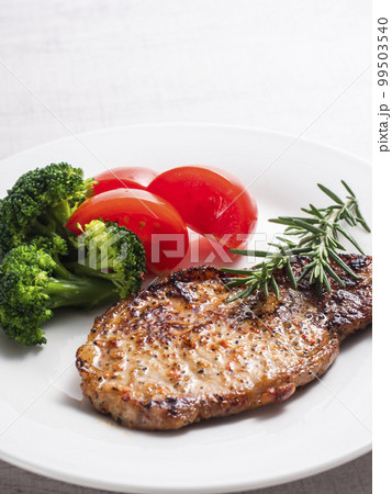 ポークステーキ レモンペッパー味 ポークステーキ レモンペッパー味 99503540