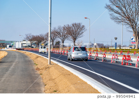 幹線道路の車線を増やす工事 国道17号上武道路下り方向 2023.02 e-1 幹線道路の車線を増やす工事 国道17号上武道路下り方向 2023.02 e-1 99504941