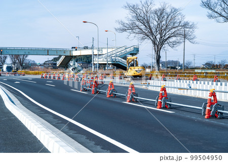 幹線道路の車線を増やす工事 国道17号上武道路下り方向 2023.02 f-4 クールカラー 幹線道路の車線を増やす工事 国道17号上武道路下り方向 2023.02 f-4 クールカラー 99504950