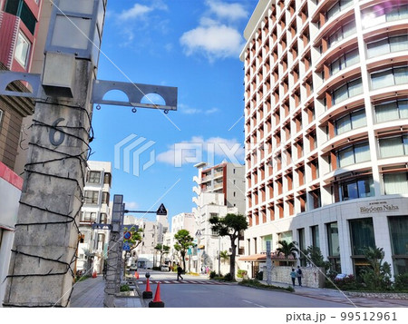 沖縄　那覇市沖映通り 99512961