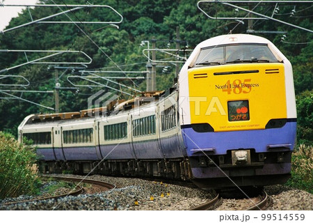 八戸へ向けて東北本線をゆく485系3000番台の特急つがる号 99514559