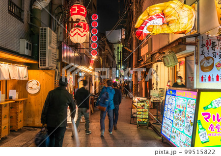 《大阪府》道頓堀・雨の歓楽街 99515822