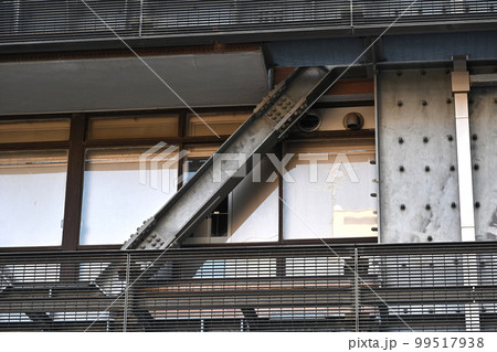 ＜東京都＞制振装置が設置された東京大学工学部の建物 99517938