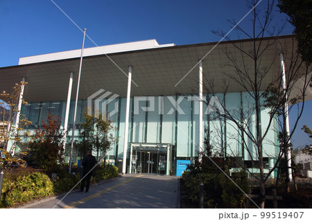 北九州市立小倉南図書館 北九州市立小倉南図書館 99519407