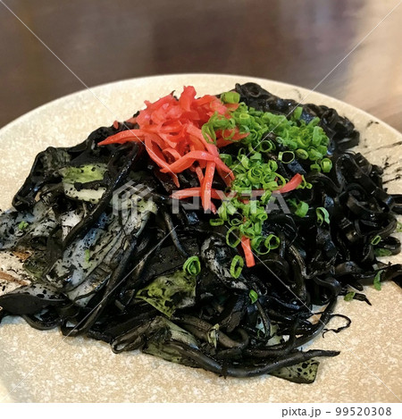 イカ墨焼きそば 99520308
