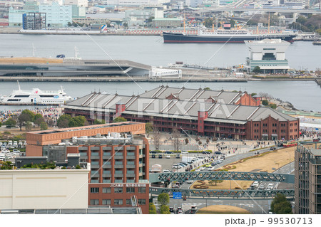 横浜　みなとみらい　ベイエリアの風景　赤煉瓦倉庫 99530713