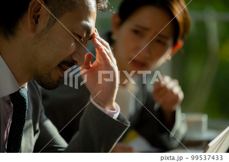 ビジネス　悩み 99537433