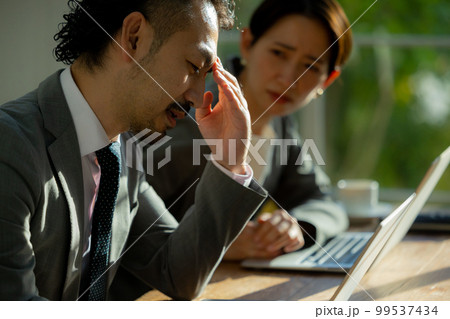 ビジネス　悩み 99537434