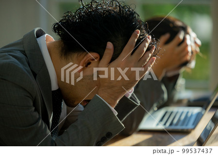ビジネス　悩み 99537437