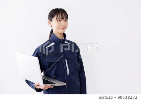 pc 素材 ストア 服