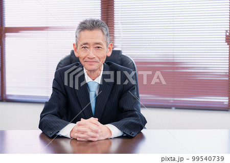 笑顔の会社役員 笑顔の会社役員 99540739