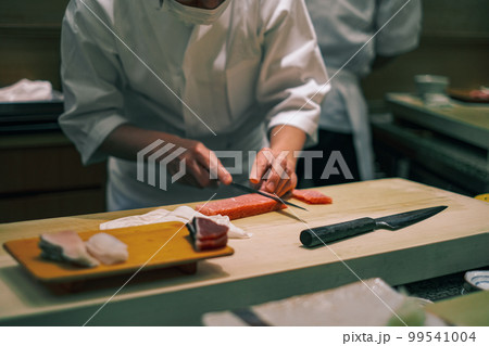 【#江戸前寿司】職人の手元 【#江戸前寿司】職人の手元 99541004