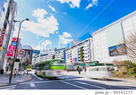 池袋駅東口 99541277