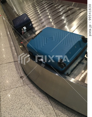 スーツケース 空港 スーツケース 空港 99541630