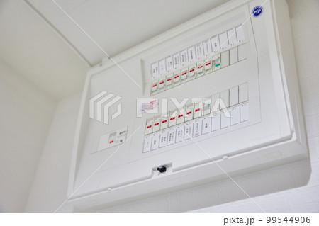 住宅のブレーカー　電灯設備 99544906