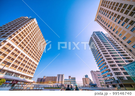 日本の横浜都市景観 東神奈川駅前から京急東神奈川駅などを望む 日本の横浜都市景観 東神奈川駅前から京急東神奈川駅などを望む 99546740