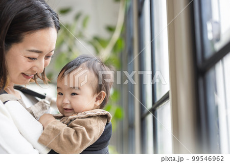 赤ちゃんとお母さん 赤ちゃんとお母さん 99546962