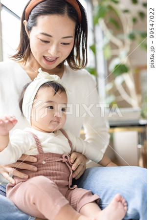 赤ちゃんとお母さん 赤ちゃんとお母さん 99547022