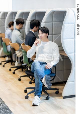 コワーキングスペース　ボックス席 99548074