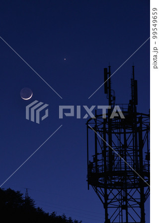 NTT基地局より見た、月と金星 NTT基地局より見た、月と金星 99549659