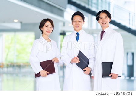研究 医者 医師 ドクター 医療 科学 科学者 研究開発 研究者 白衣 製薬 病院 研究 医者 医師 ドクター 医療 科学 科学者 研究開発 研究者 白衣 製薬 病院 99549702