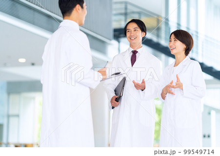研究 医者 医師 ドクター 医療 科学 科学者 研究開発 研究者 白衣 製薬 病院 研究 医者 医師 ドクター 医療 科学 科学者 研究開発 研究者 白衣 製薬 病院 99549714