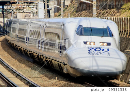 引退前ラッピングが施された700系新幹線 99551538