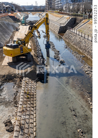 河川工事と濁水 河川工事と濁水 99552253