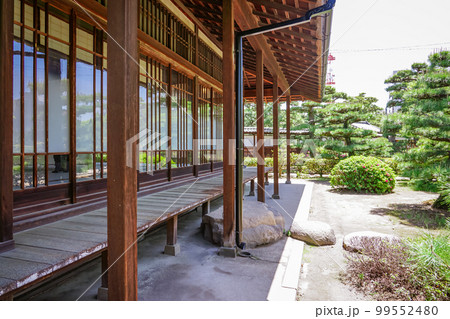 春の玉藻公園 披雲閣のお庭(香川県高松市) 春の玉藻公園 披雲閣のお庭(香川県高松市) 99552480