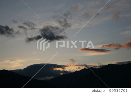 夕焼け雲 夕焼け雲 99555701