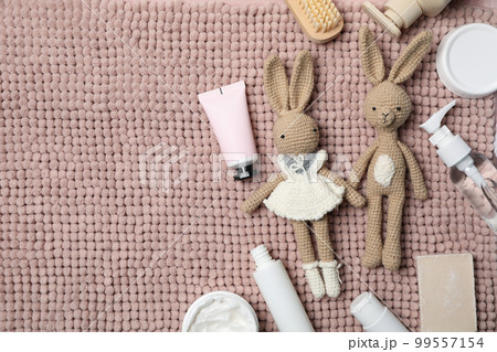 Concept of child bodycare, child cosmetic, space for text Concept of child bodycare, child cosmetic, space for text 99557154