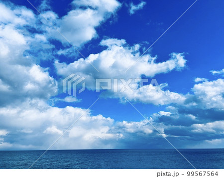 青空と海の写真素材 [99567564] - PIXTA