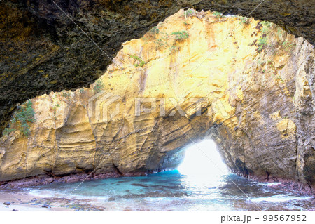 龍宮窟とコバルトブルー 99567952