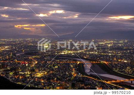 金華山展望台から夜景（岐阜県岐阜市） 99570210