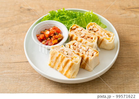Mexican Quesadilla Chicken - Mexican food style Mexican Quesadilla Chicken - Mexican food style 99571622