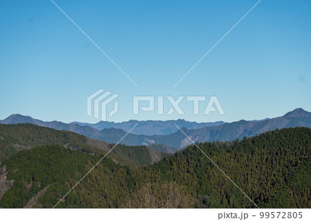 陣馬山登山口経由で陣馬山と高尾山登山 陣馬山登山口経由で陣馬山と高尾山登山 99572805